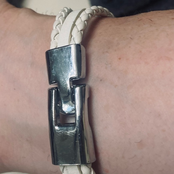 Beautiful White and Silver Cross Bracelet - NWOT - Picture 2 of 3